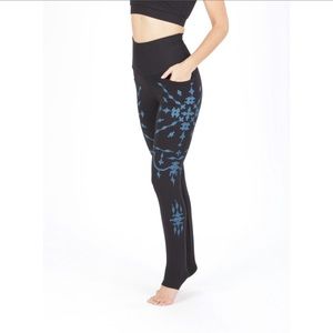 Melodia Shrine Pocket Legging